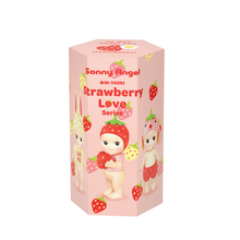 SONNY ANGEL STRAWBERRY LOVE/ DREAMS STUDIO